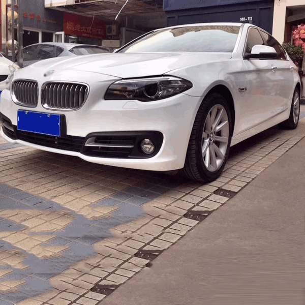 Gloss White Vinyl Wrap - Image 3