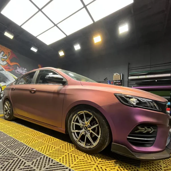 Ultral-matte Metallic Flip Pink Purple Wrap - Image 2