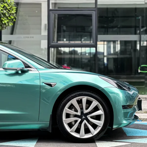 Liquid Metallic Peacock Green Car Wrap - Image 4