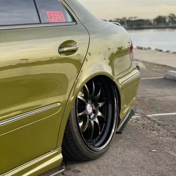 Gloss Fighting Green Car Color - Image 4