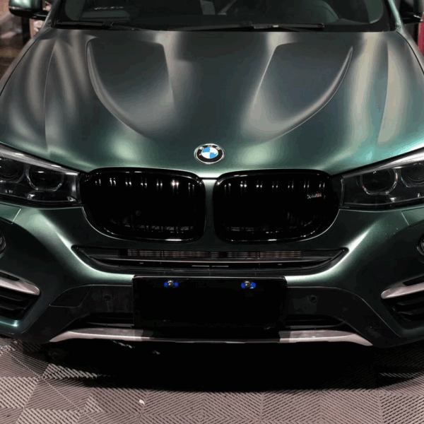 Satin Metallic Green Vinyl Wrap - Image 2